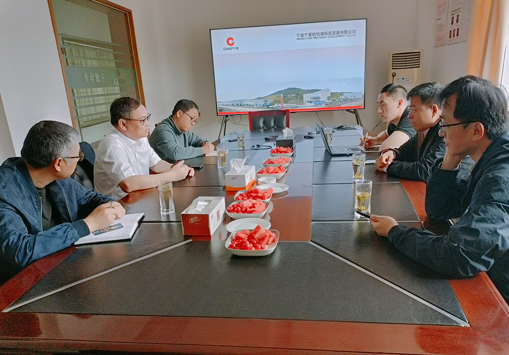 全国橡塑机械标准化技术委员会秘书长一行访问千普机械